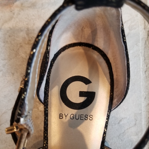 G by Guess black & gold strappy sandals size 8 - Picture 6 of 8